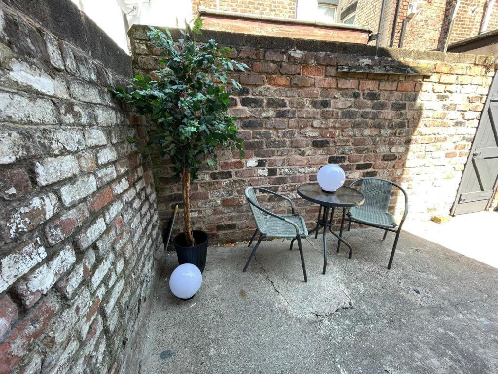 Newly Renovated Apartments In Liverpool - Extended Stay エクステリア 写真