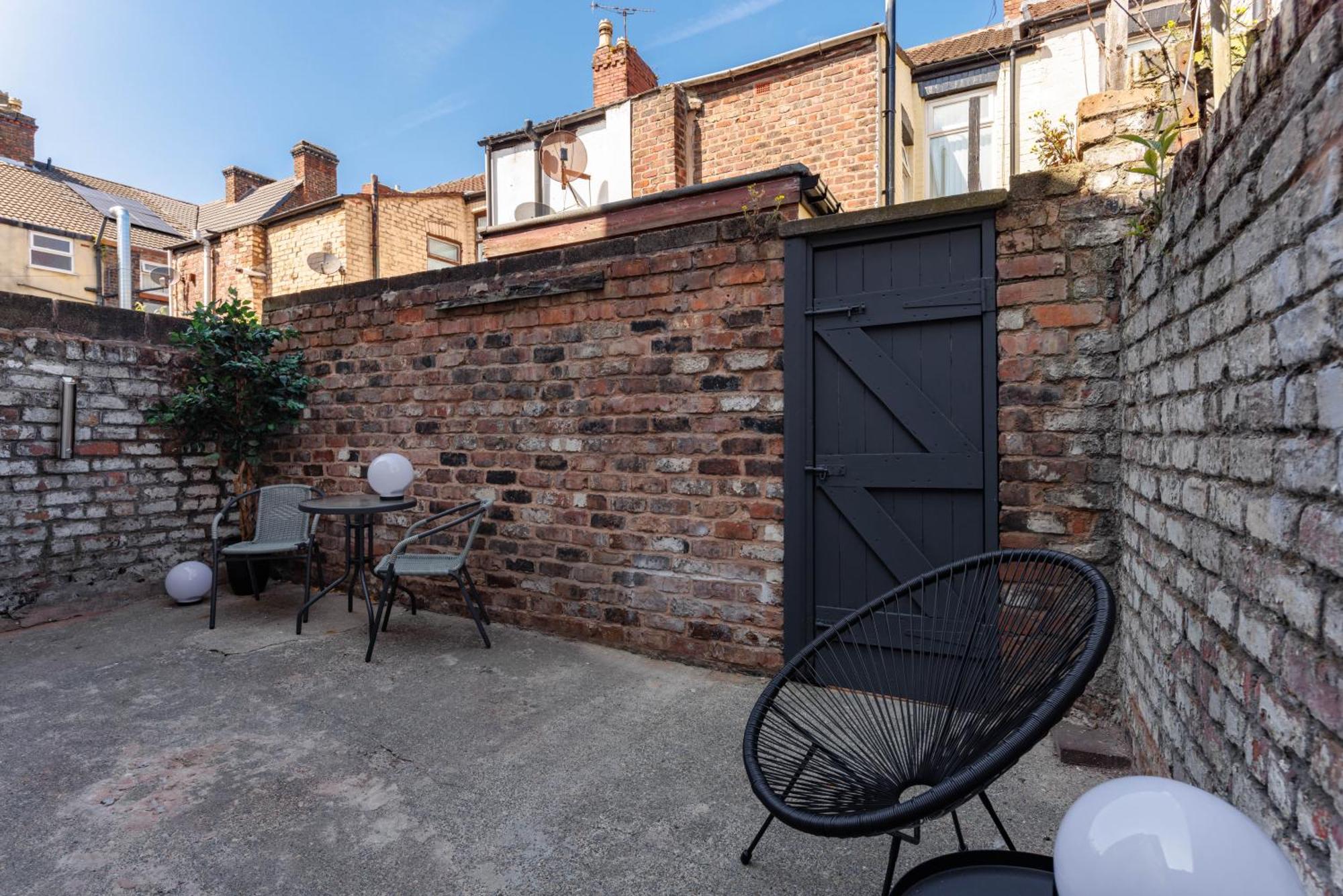Newly Renovated Apartments In Liverpool - Extended Stay エクステリア 写真